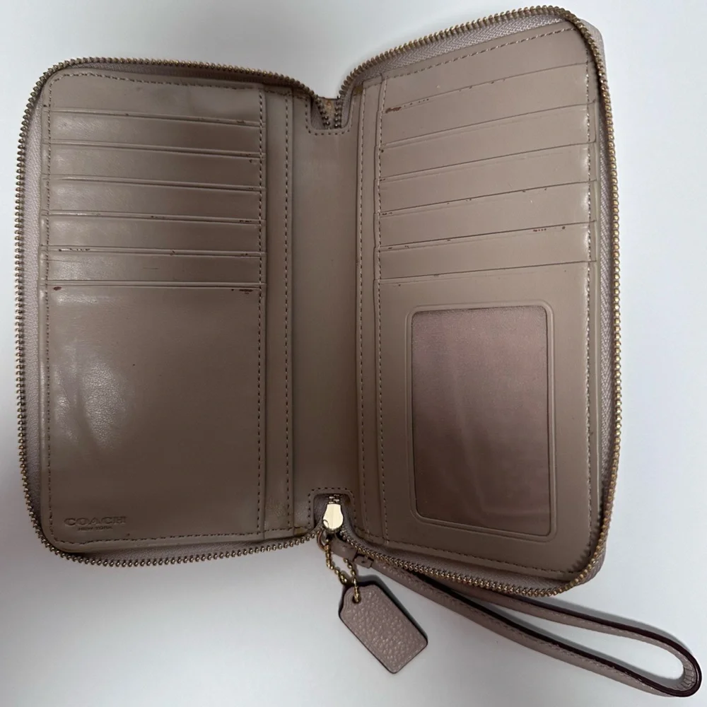 COACH | Wristlet / Wallet - Taupe Grey - Picture 4 of 4